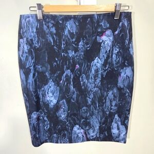 ⭐️RW&CO Floral Patterned Pencil Skirt Size 6